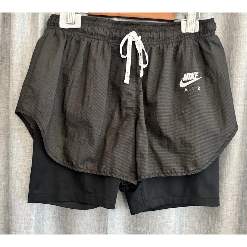 Nike Air Womens 2-in-1 Running Shorts Black Medium Lightweight Athleisure